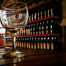 Paradise for Wine Connoisseurs: Essential Wine Room Features